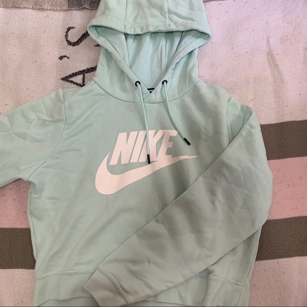 NIKE cropped hoodie